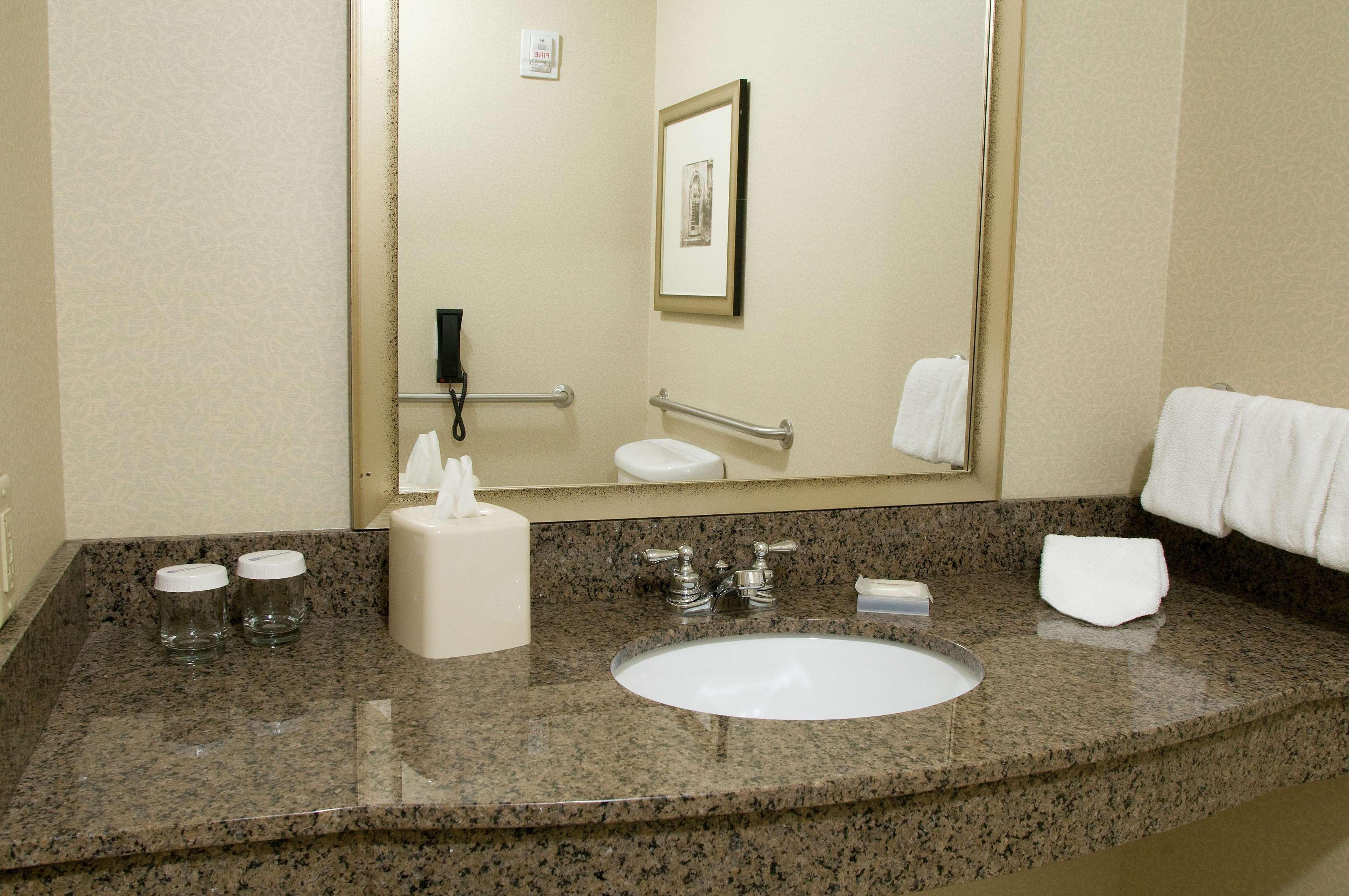 Hilton Garden Inn Mount Holly/Westampton Exterior foto